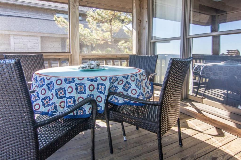 Pelican Point Unobstructed Beach Views Beach Access Out Back Door! Harbor Island Екстер'єр фото